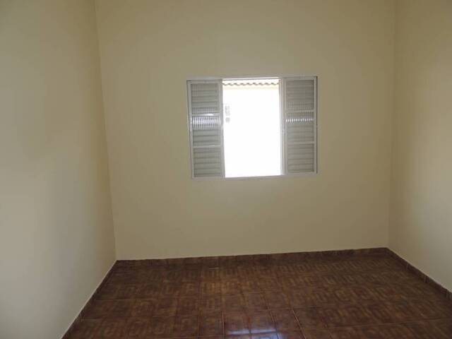 Casa para Locação em Guaratinguetá - 4