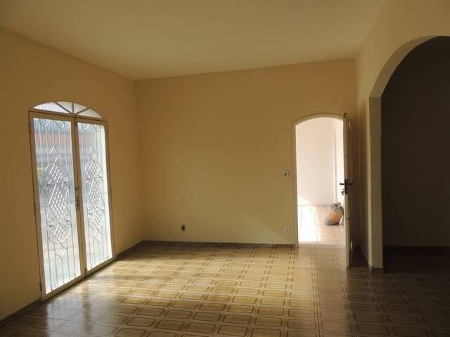#45 - Casa para Locação em Guaratinguetá - SP - 2